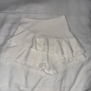 Do+Be white ruffle skirt